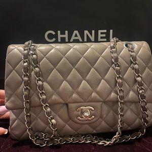 Chanel purse metallic lambskin medium size